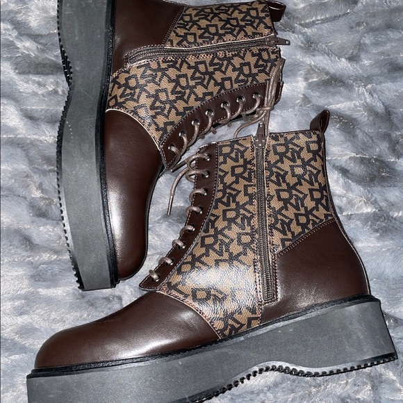 NWOT DKNY Brown Platform Boots Faux Leather Size 10 - Picture 2 of 6